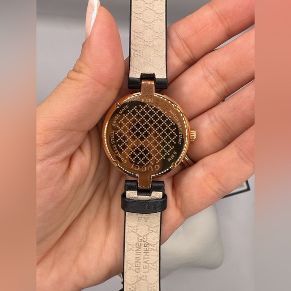 GUCCI DIAMANTISSIMA LEATHER WATCH WITH ROSE GOLD 32 MM - Picture 11 of 13